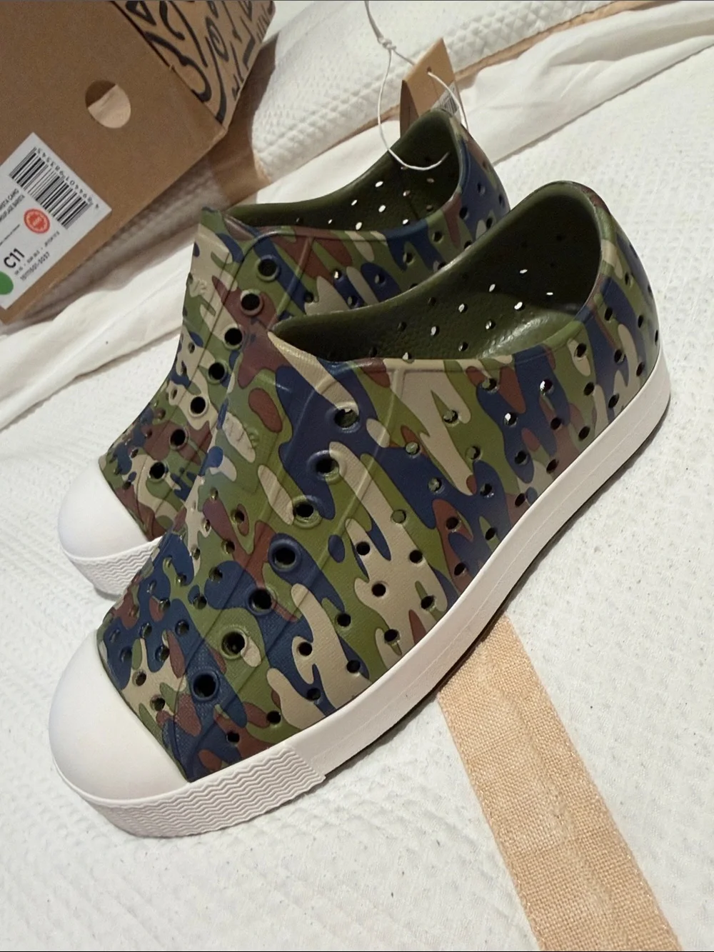 NWT - Native - Kids Jefferson Camo Waterproof Shoes - Size: C11